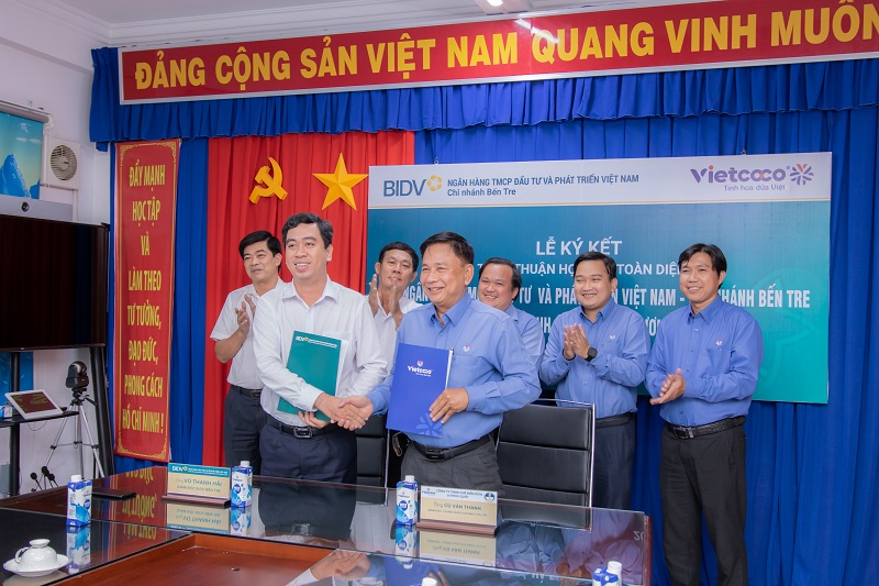 LỄ KÝ KẾT THỎA THUẬN HỢP TÁC TOÀN DIỆN GIỮA NGÂN HÀNG TMCP ĐẦU TƯ VÀ PHÁT TRIỂN VIỆT NAM – CHI NHÁNH BẾN TRE VÀ CÔNG TY TNHH CHẾ BIẾN DỪA LƯƠNG QUỚI