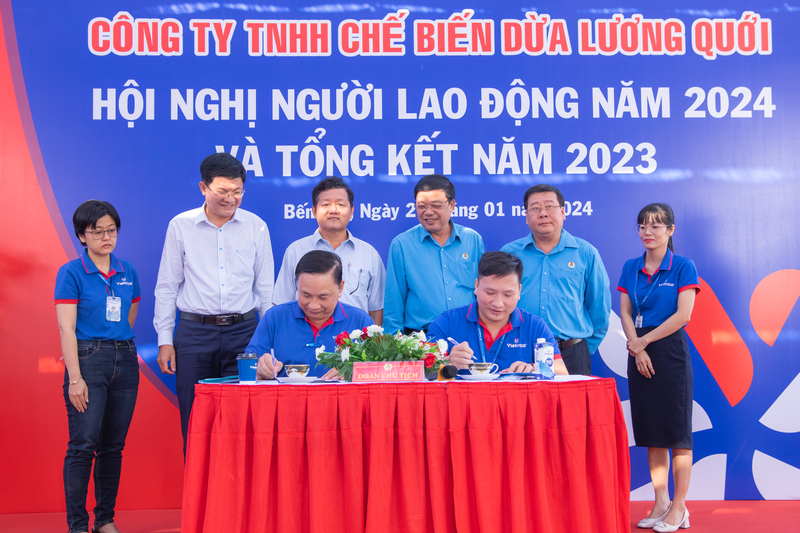 CHÙM ẢNH HỘI NGHỊ NGƯỜI LAO ĐỘNG 2024 VÀ TỔNG KẾT NĂM 2023 CÔNG TY TNHH CHẾ BIẾN DỪA LƯƠNG QUỚI